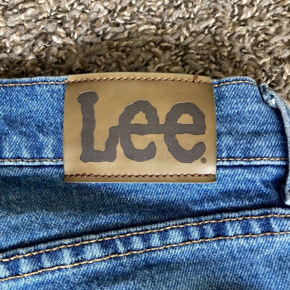 Lee timeless pair